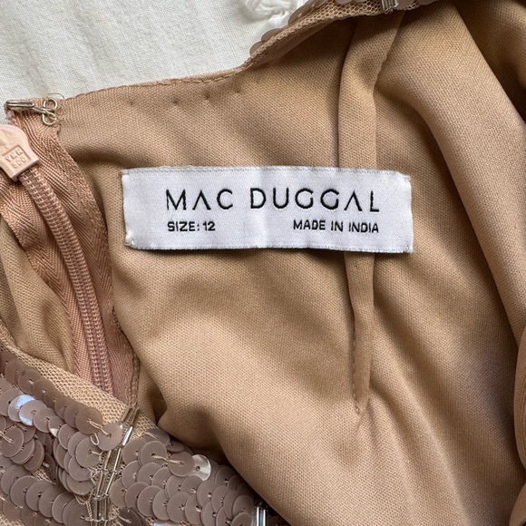 NWT Mac Duggal 10907 Sequined High Neck Sleeveless Column Gown in Taupe Size 12 - Picture 11 of 13